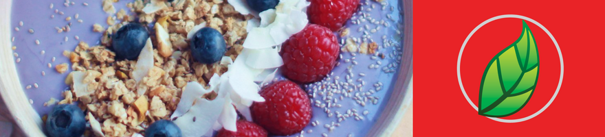 SMOOTHIE BOWL CON MORAS AZULES Y FRAMBUESA